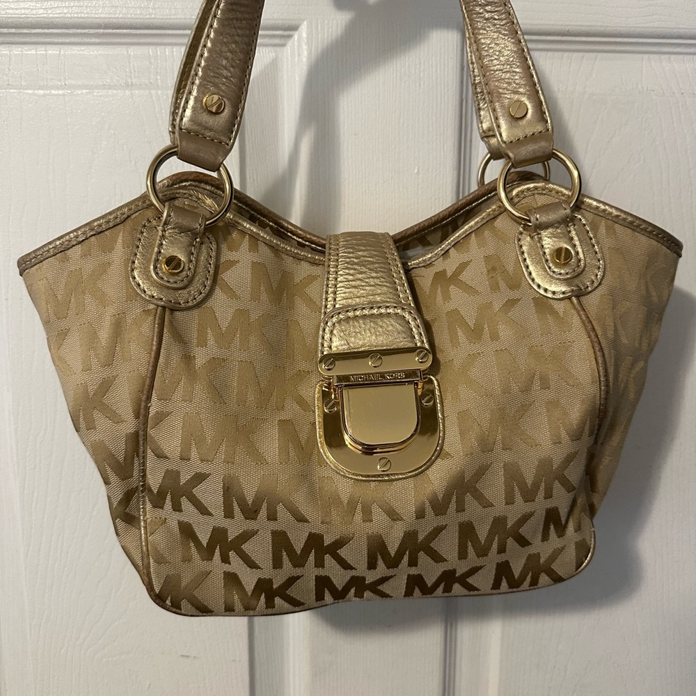 Michael Kors Beige and Gold Shoulder Bag